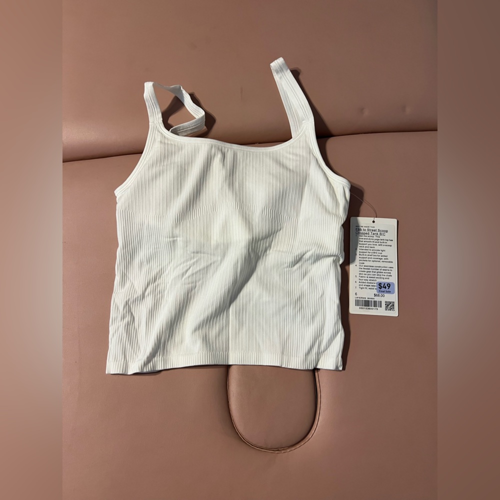 Ebb to street scoop neck cropped tank B/C